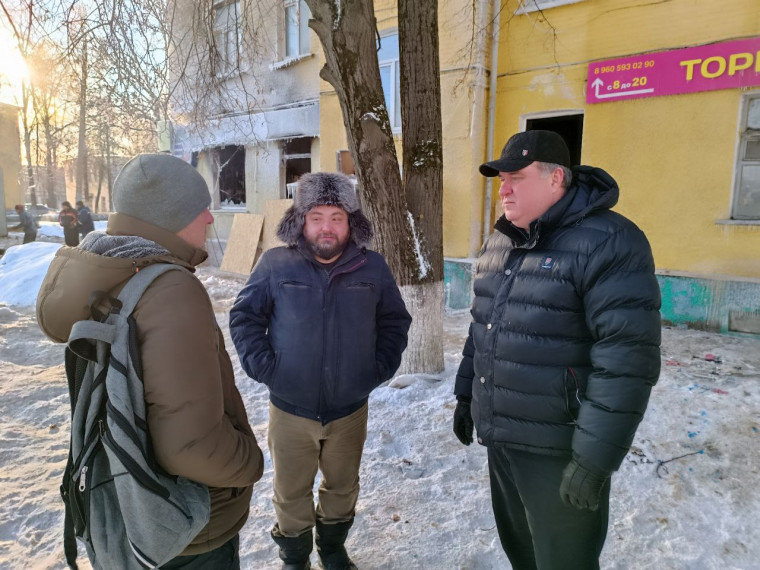 Илья Беспалов встретился с туляками, пострадавшими из-за пожара в магазине "Вишенка"