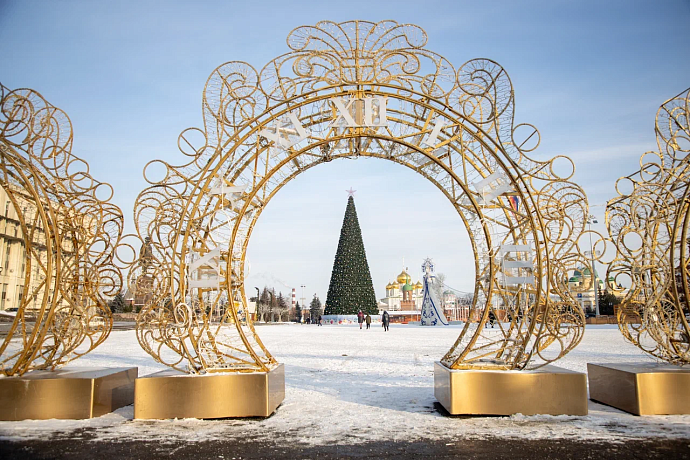 На площади Ленина в Туле в новогодние праздники заработают детские аттракционы и ярмарочные домики