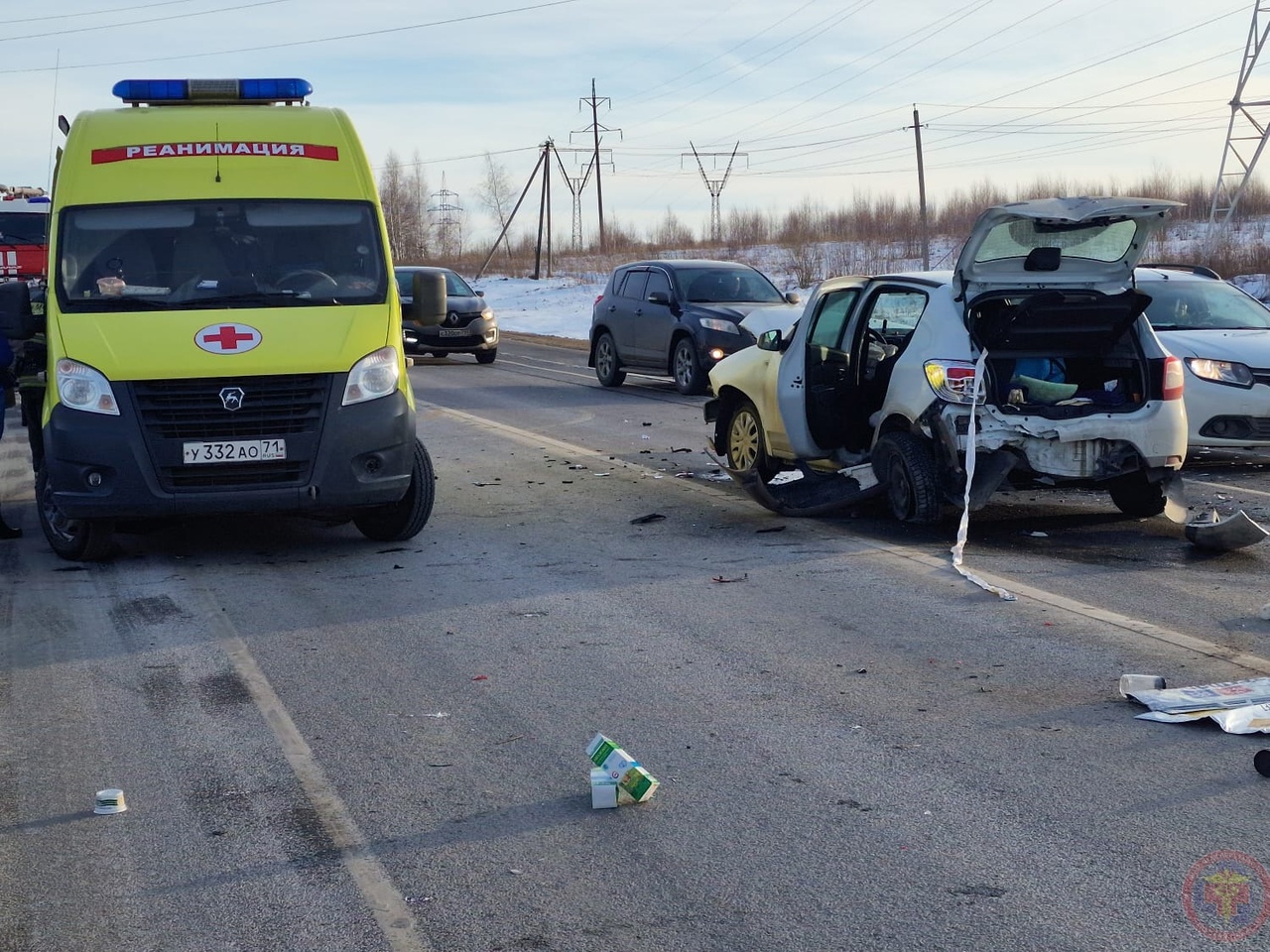На трассе &quot;Крым&quot; в Туле столкнулись пять автомобилей