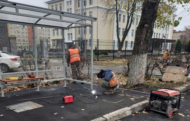 В Новомосковске появилась остановка у школы №25