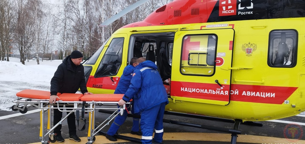 В Тульской области пострадавшую в ДТП женщину доставили в больницу вертолетом санавиации