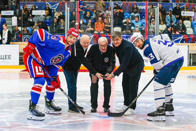 В тульском Ледовом дворце состоялась благотворительная акция от АКМ
