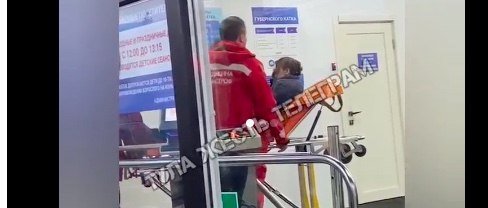 На Губернском катке в Туле девочка получила травму ноги