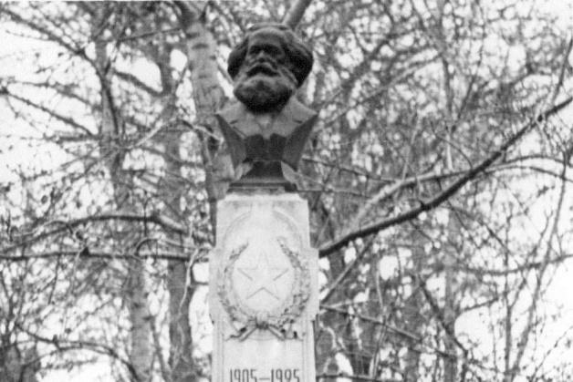 Памятник Карлу Марксу в Туле отремонтируют за 1,6 миллиона рублей