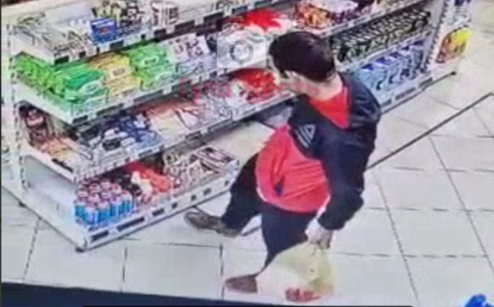 Туляк вынес из магазина еду, не заплатив