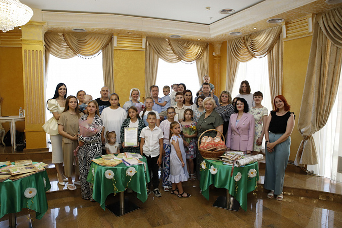 В Туле наградили победителей конкурса «Летопись семьи»