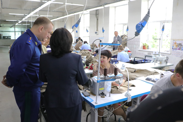 В Узловой на базе швейной фабрики открыли исправительный центр УФСИН на сто осужденных