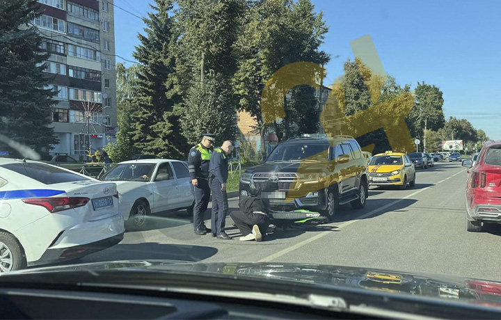 Питбайкер попал под машину на улице Советской в Щекине