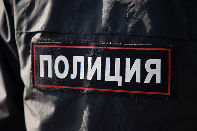 Житель Новомосковска украл из магазина мужскую куртку