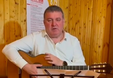 Илья Беспалов поздравил туляков с Днем города песней