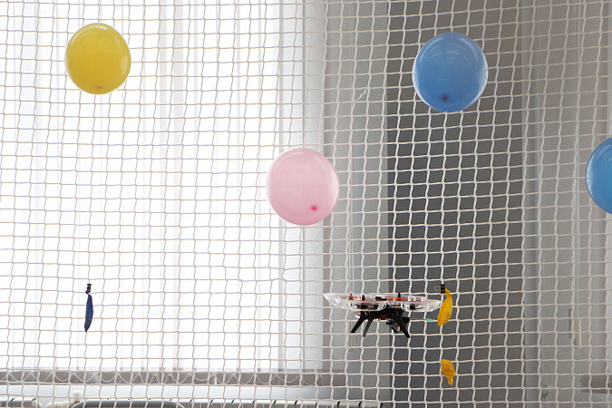 Тульские школьники и студенты посоревновались в управлении дронами