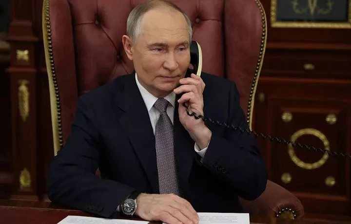 Путин и Трамп начали телефонный разговор