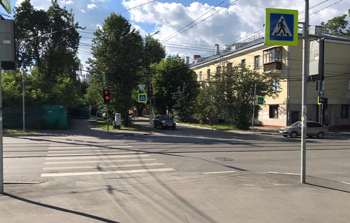 60-летняя женщина попала под колеса иномарки на пешеходном переходе в Туле