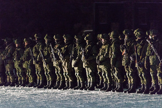 По поручению Алексея Дюмина тульским военным передали посылки из районов региона