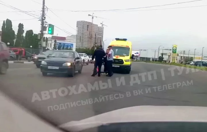 Стали известны подробности ДТП с самокатчиком на Новомосковском шоссе в Туле