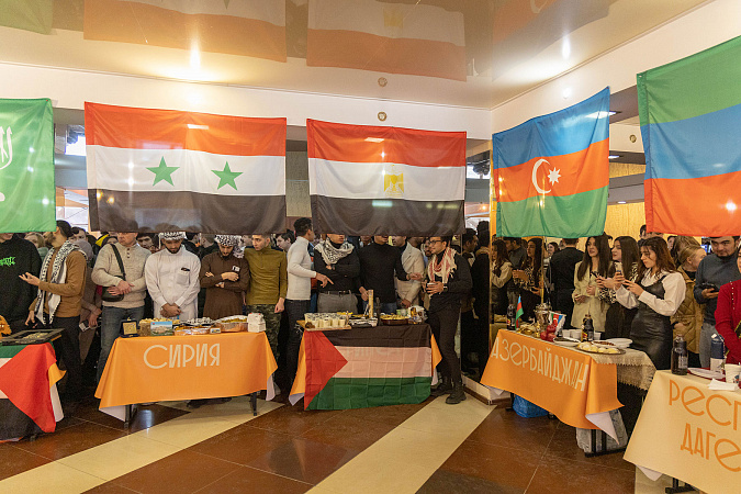 В ТулГУ прошел фестиваль «Возьмемся за руки, друзья!»