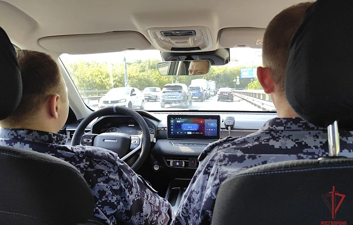 Сотрудники тульской Росгвардии работали над обеспечением безопасности в День города