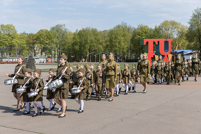 Первый парад дошкольников прошел в Туле в преддверии Дня Победы