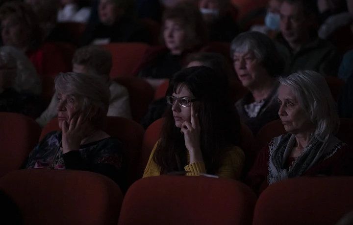 Зрители пожаловались на дикий холод в кинотеатре Богородицка