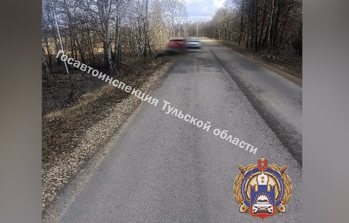 71-летний водитель авто без прав улетел в кювет в Узловском районе