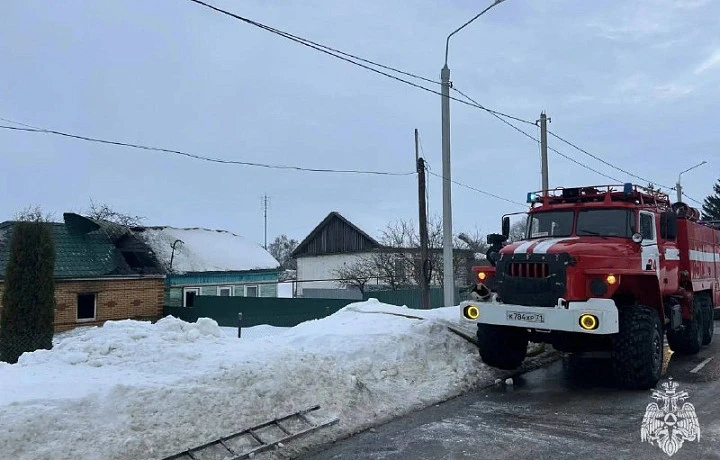 При пожаре в Плавске Тульской области погибла семейная пара и трое их гостей