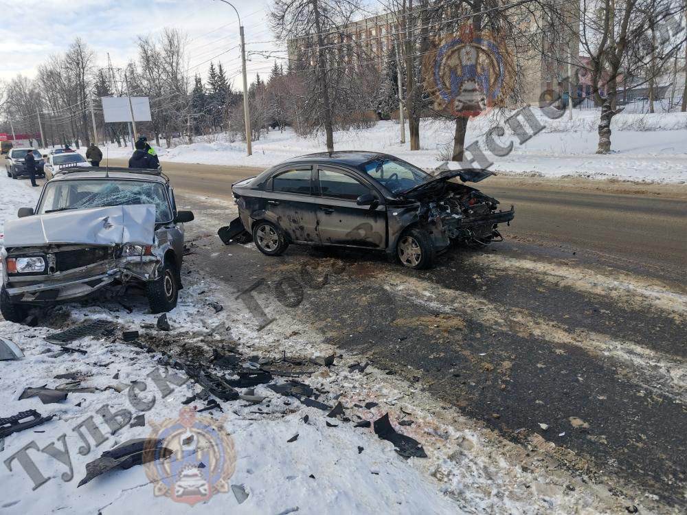 Нетрезвая автоледи на Chevrolet устроила тройное ДТП в Новомосковске