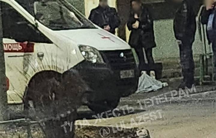 Прохожие обнаружили труп мужчины на улице Галкина в Туле