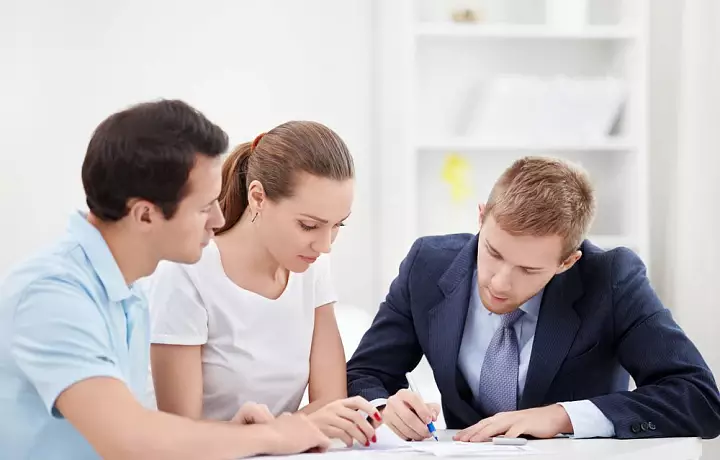 В 2023 году карьера лучше складывалась у туляков, не имеющих высшего образования