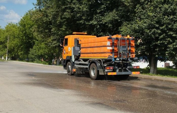 С тульских улиц за выходные вывезли 60 кубометров смета