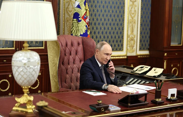 Владимир Путин и Дональд Трамп проведут телефонные переговоры в ближайшее время