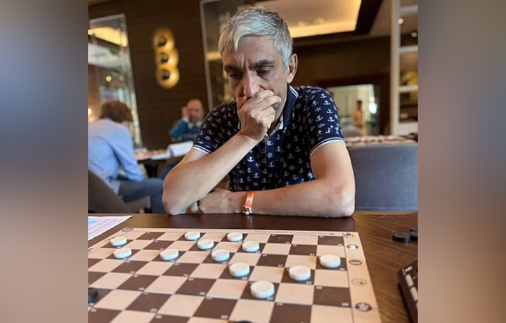 Тульский шашист Александр Гетманский взял три медали на чемпионате мира