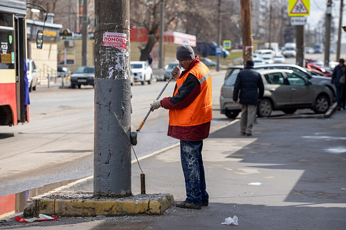 На субботник в предверии Дня города вышли более 9 тысяч человек