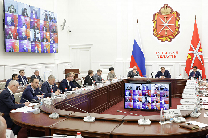 Алексей Дюмин поручил усилить противопожарные меры в регионе