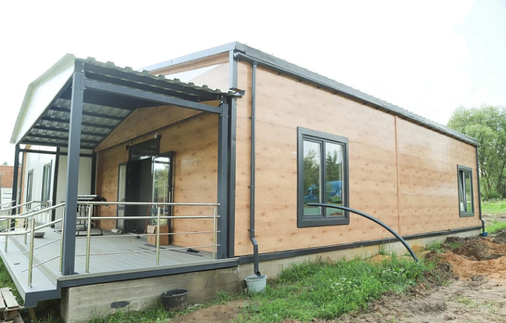 Дмитрий Миляев оценил модульный Дом культуры в поселке Молодежный Тульской области