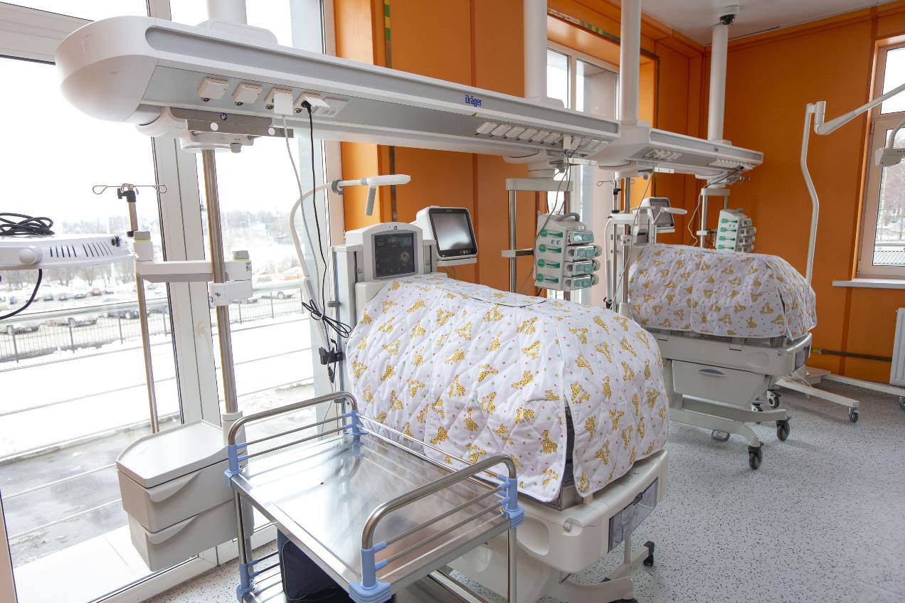 Тульские акушеры-гинекологи спасли многодетную тулячку, беременную двойней