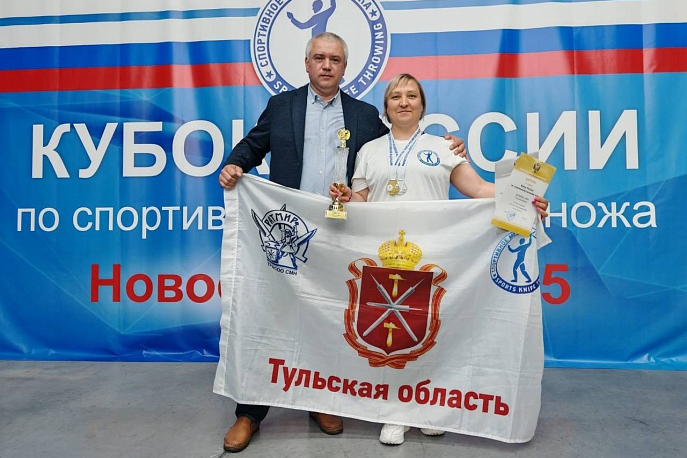 Тулячка завоевала «золото» и «серебро» на Кубке России по спортивному метанию ножа