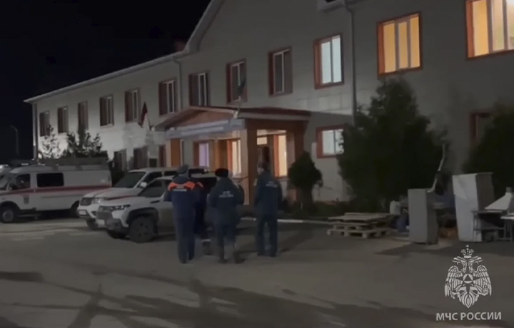 Сто тульских спасателей прибыли на помощь в Дагестан