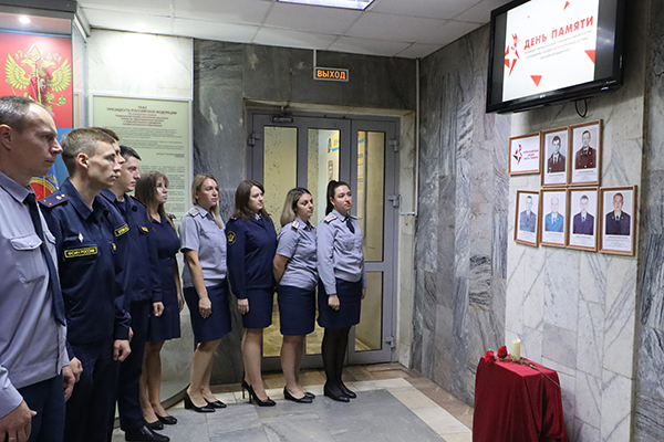В Туле почтили память сотрудников УИС, погибших при исполнении служебного долга
