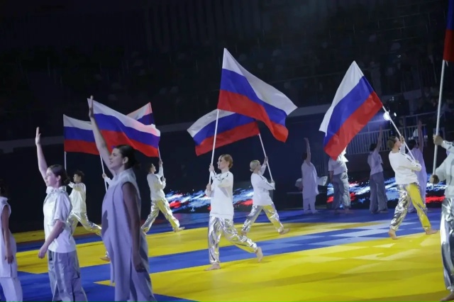 В Туле стартовал юношеский турнир по самбо и дзюдо «Отечество»