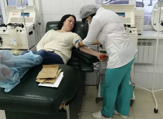 Главные внештатные специалисты проверили работу Тульской областной станции переливания крови