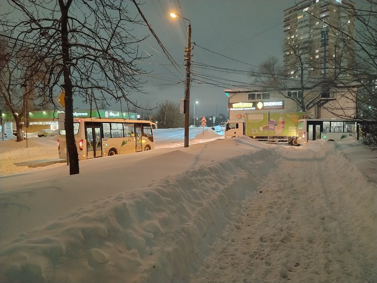 В Туле частично заблокировано движение на пересечении улиц Кауля и Новомосковской