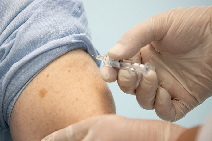Эффективность вакцины «ЭпиВакКорона» от поражения легких составила 2%