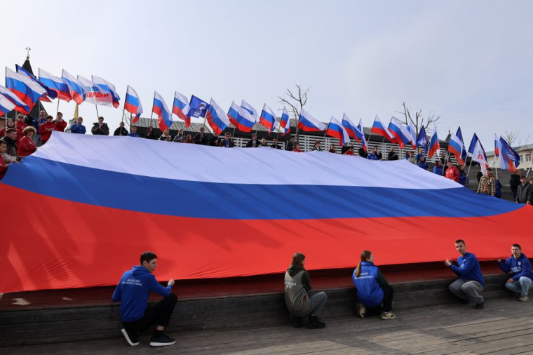 На Казанской набережной Тулы отметили воссоединение Крыма и Севастополя с Россией