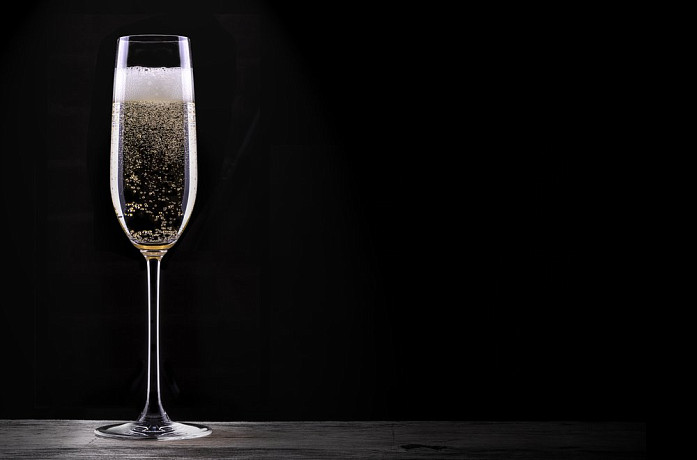 Аналитик предупредила о подорожании шампанского в России на 41% к Новому году