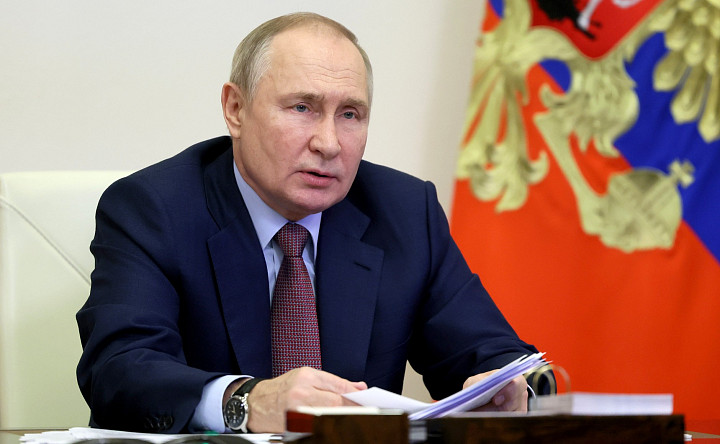 Владимир Путин подписал закон о русском языке, ограничивающий использование иностранных слов
