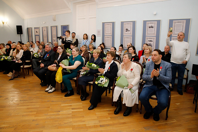 В Тульской области родителям особых детей вручили региональные награды