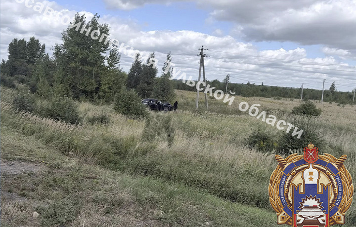 На трассе М-4 «Дон» водитель Mazda врезалась в опору ЛЭП, пострадала пассажирка