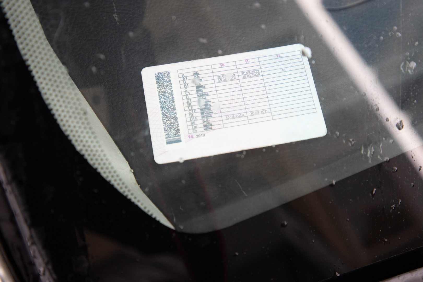 Тульским автомобилистам напомнили о продлении действия водительских удостоверений