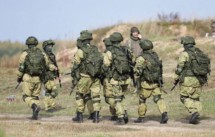 Зарплаты военных и силовиков в России увеличатся на 10,5%