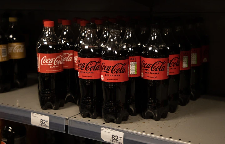 Coca-Cola осталась лидером по продажам газировки в России